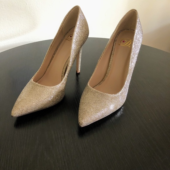 Heels - Picture 3 of 5